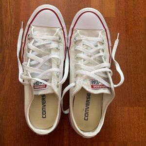 Gently used white converse all star sneakers 8.5